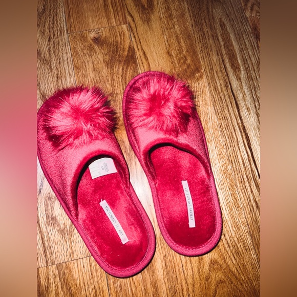 Victoria Secret Pom Pom Slippers - Picture 2 of 2